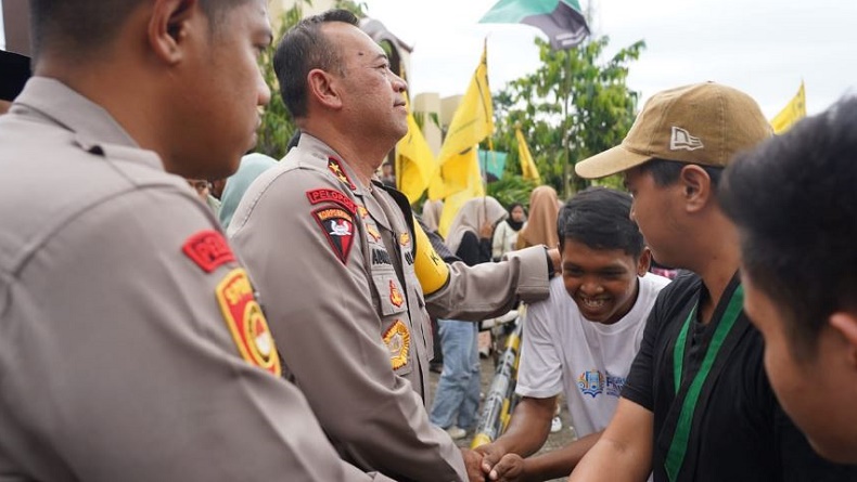 title Kapolda Sulbar di Depan Mahasiswa: Hukum Tetap Tegak, Tanpa Pandang Bulu Kapolda Sulbar di Depan Mahasiswa: Hukum Tetap Tegak, Tanpa Pandang Bulu