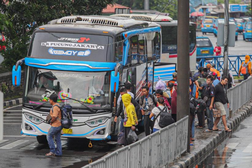 Ekspresi Pemudik Kembali ke Jakarta setelah Libur Panjang Nataru - Bagian 2