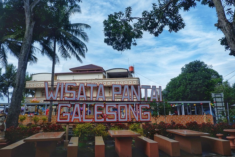 Hari Terakhir Libur Panjang, Wisata Pantai Galesong Dipadati Pengunjung - Bagian 2