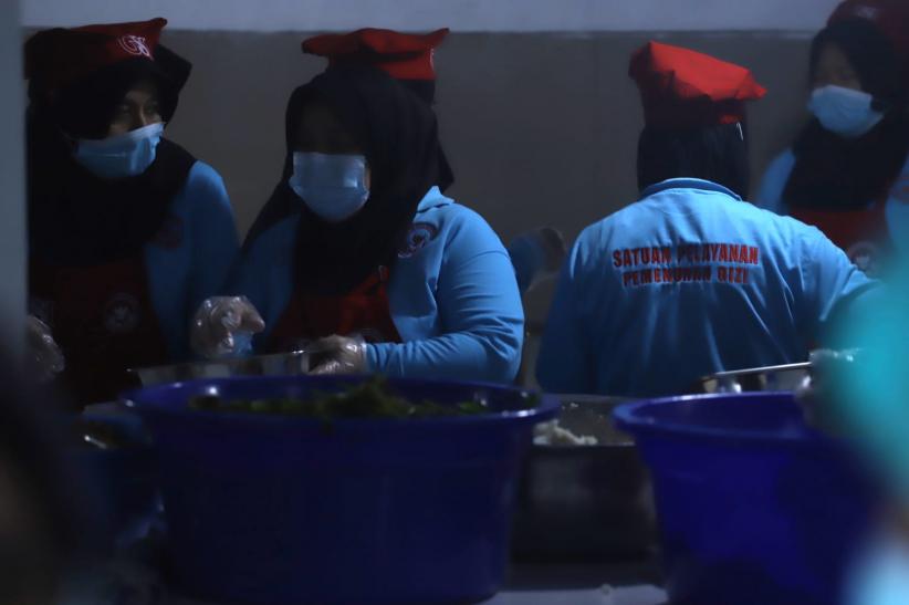 Begini Suasana Kesibukan Dapur Makanan Bergizi Gratis di Depok  - Bagian 4