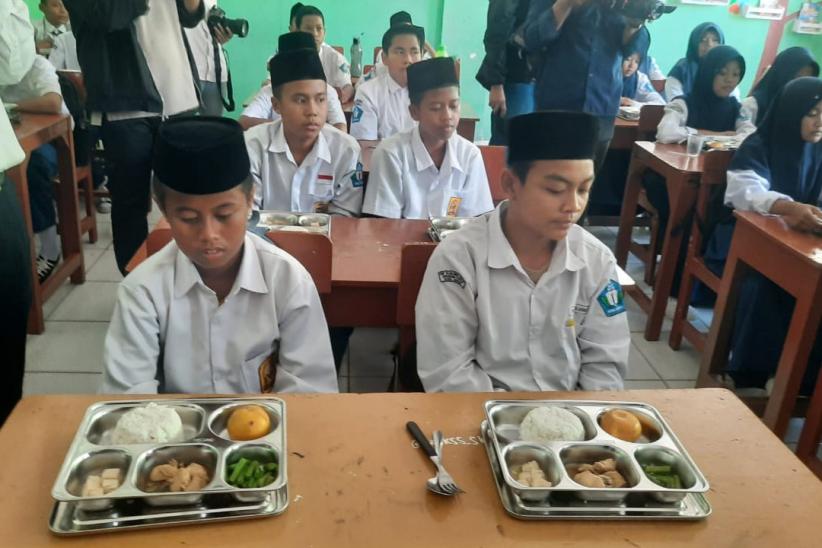Antusias Santap Makan Bergizi Gratis, Siswa Depok: Terima Kasih Pak Prabowo - Bagian 4