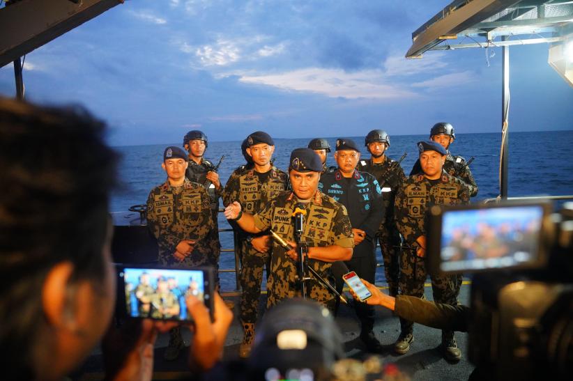 Penampakan Pagar Laut Misterius Panjang 30 Km di Tangerang Kini Disegel KKP - Bagian 4