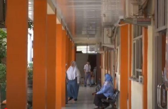 title Viral Orang Tua Siswa SMA 2 Cileungsi Protes Pungutan Rp2,7 Juta untuk Makan Guru Viral Orang Tua Siswa SMA 2 Cileungsi Protes Pungutan Rp2,7 Juta untuk Makan Guru