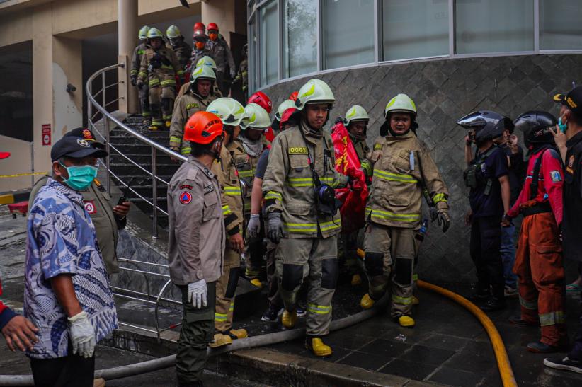 4 Jenazah Korban Kebakaran Glodok Plaza Dibawa ke Rumah Sakit Polri - Bagian 1