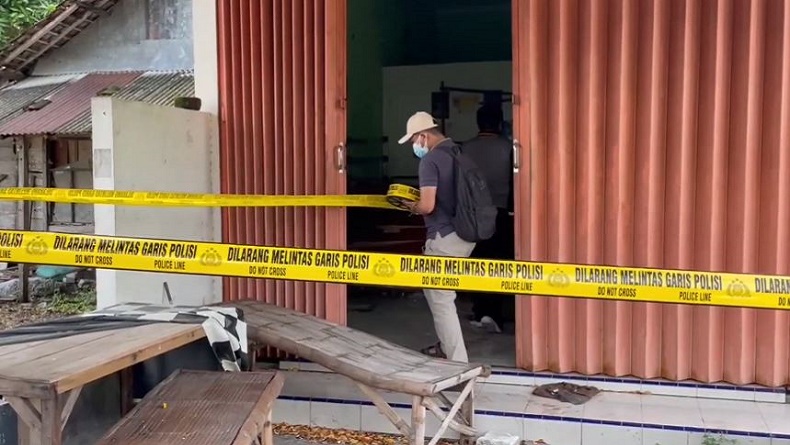 title Mayat Siswi Ditemukan di Warung Kopi Lamongan, Diduga Korban Pembunuhan Mayat Siswi Ditemukan di Warung Kopi Lamongan, Diduga Korban Pembunuhan