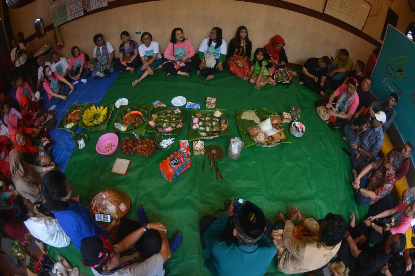 Tradisi Ketuk Pintu Sambut Tahun Baru Imlek 2576 - Bagian 3