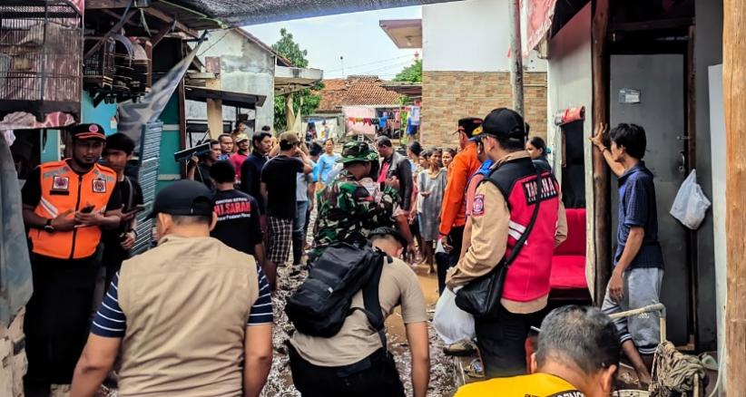 title Banjir di Cirebon, Kemensos Salurkan Bantuan Logistik untuk 565 KK Terdampak Banjir di Cirebon, Kemensos Salurkan Bantuan Logistik untuk 565 KK Terdampak