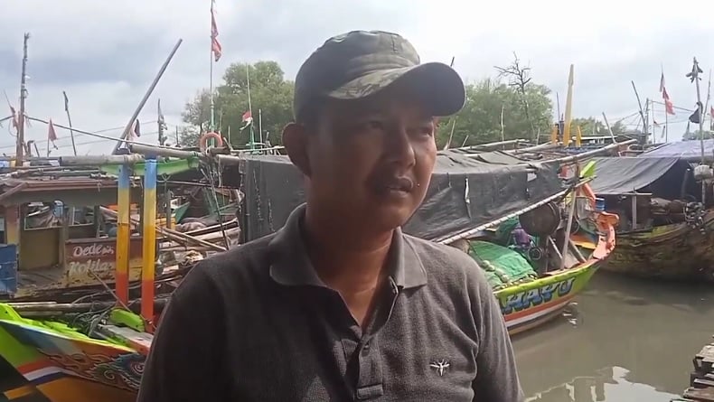 title Nelayan Pertanyakan Alasan Pemerintah Hentikan Pembongkaran Pagar Laut di Tangerang Nelayan Pertanyakan Alasan Pemerintah Hentikan Pembongkaran Pagar Laut di Tangerang