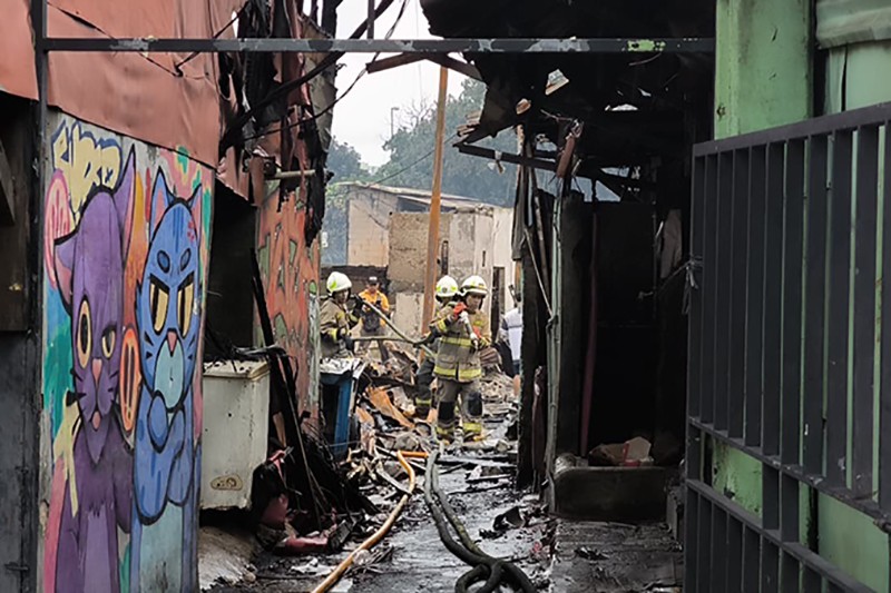 Ratusan Rumah di Kemayoran Ludes Terbakar, Harta Benda Warga Hangus Tak Tersisa - Bagian 4