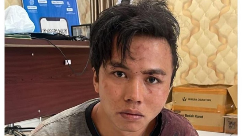 title Tampang Bandar Narkoba Pembunuh Polisi di Lahat, Wajah Memelas saat Ditangkap Tampang Bandar Narkoba Pembunuh Polisi di Lahat, Wajah Memelas saat Ditangkap
