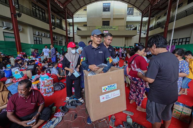 MNC Peduli bersama PMI Bangun Dapur Umum untuk Korban Kebakaran Kemayoran - Bagian 1