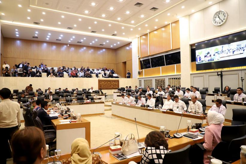 DPR Panggil Menteri KKP Minta Penjelasan Soal Pagar Laut - Bagian 3