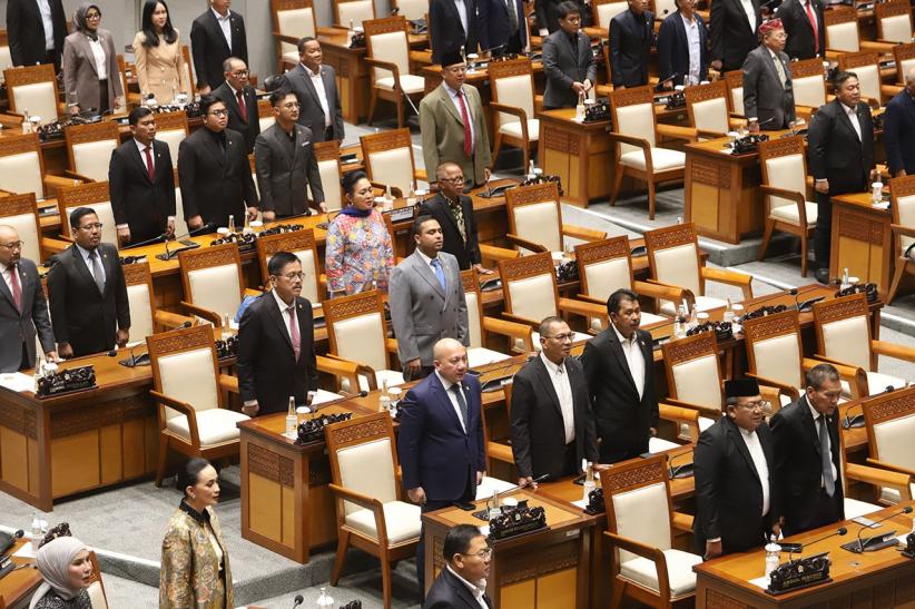 Rapat Paripurna Setujui RUU Minerba Jadi Usul Inisiatif DPR - Bagian 2