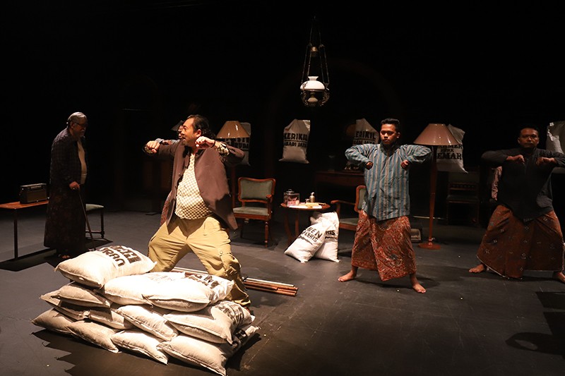 Pertunjukan Teater Dag Dig Dug - Bagian 6