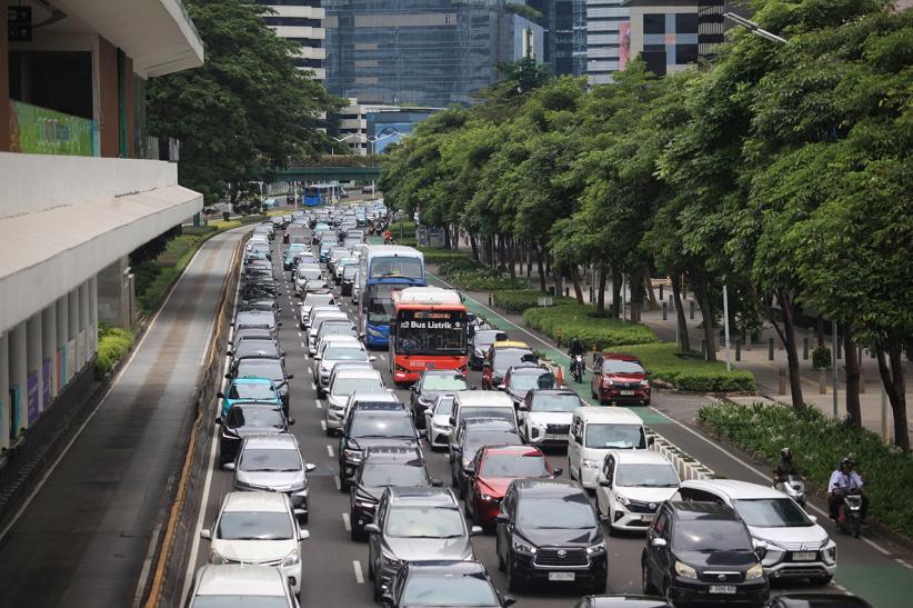 Lalin Kota Jakarta Macet Parah saat Libur Panjang Isra Mikraj dan Imlek  - Bagian 3