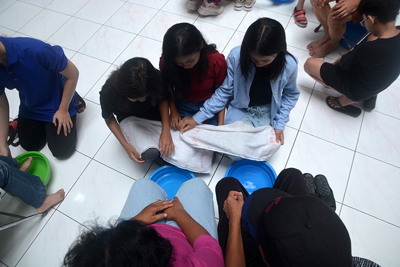 Ritual Basuh Kaki Jelang Imlek di Semarang - Bagian 1