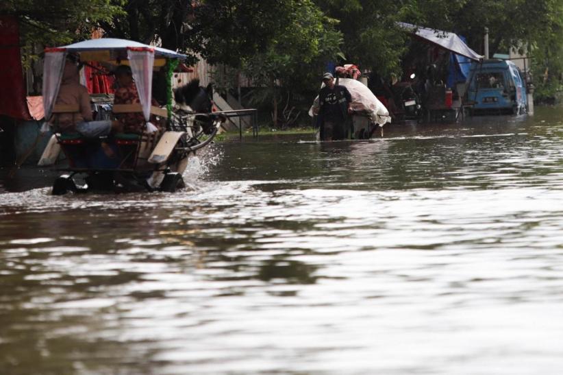 Penampakan Kelapa Gading Jakarta Utara Terendam Banjir - Bagian 2