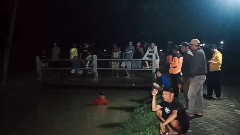 Balita 3 Tahun Hilang usai Main Bola di Jombang, Diduga Tercebur ke Sungai