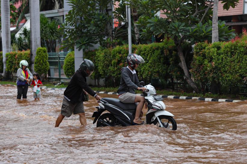 Perekonomian Kelapa Gading Lumpuh akibat Banjir - Bagian 6
