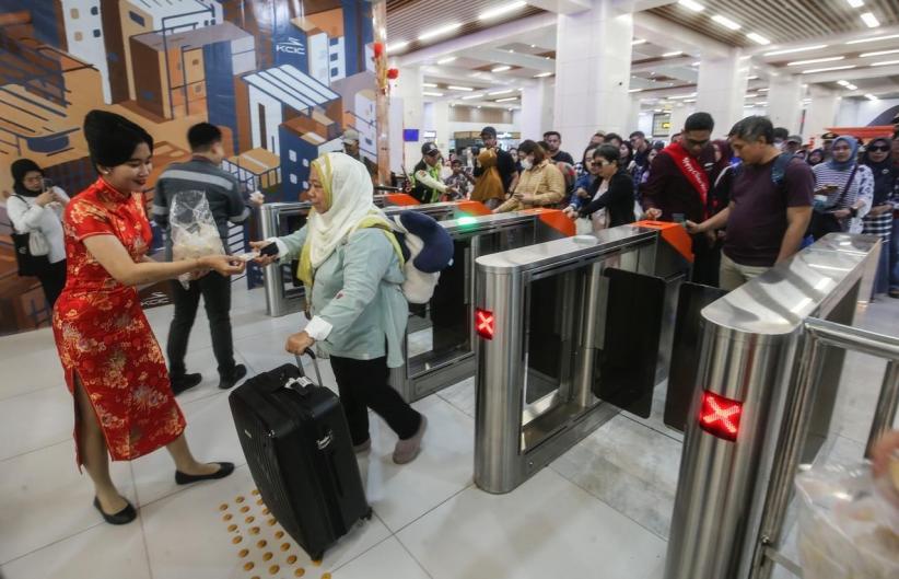 Ragam Hiburan Warnai Imlek di Stasiun Kereta Cepat Whoosh    - Bagian 5