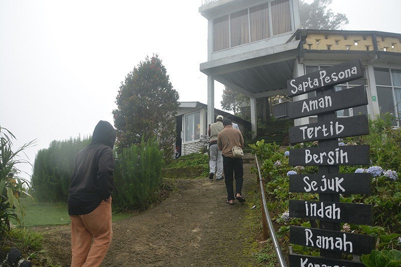 Keindahan Panorama Alam Lereng Gunung Sumbing - Bagian 6