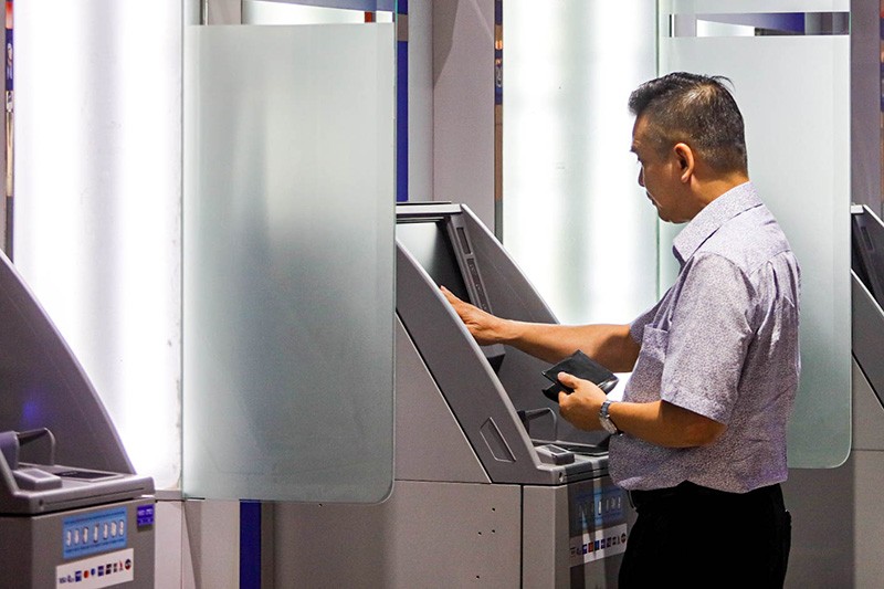 Mesin ATM Mulai Tergerus Perkembangan Transaksi Digital - Bagian 2