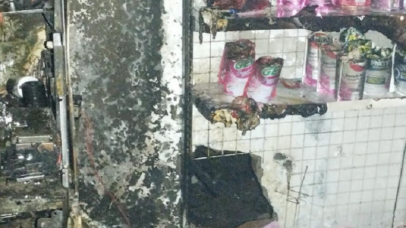 title Kawanan Pencuri Bobol Mesin ATM dan Bakar Minimarket di Lampung, Polisi Olah TKP Kawanan Pencuri Bobol Mesin ATM dan Bakar Minimarket di Lampung, Polisi Olah TKP