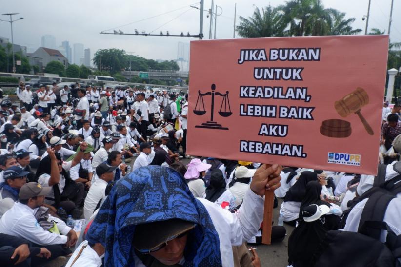 Ribuan Tenaga Honorer Tuntut Kepastian Pengangkatan P3K Penuh Waktu  - Bagian 1