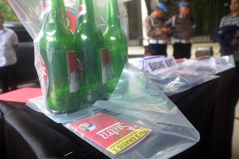 Praktik Prostitusi Berkedok Tempat Karaoke di Objek Wisata Gunung Kemukus - Bagian 5
