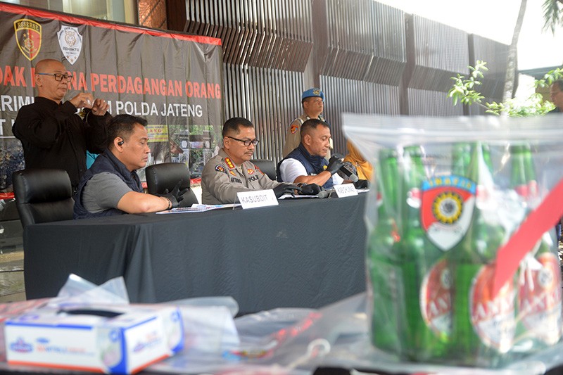 Praktik Prostitusi Berkedok Tempat Karaoke di Objek Wisata Gunung Kemukus - Bagian 4