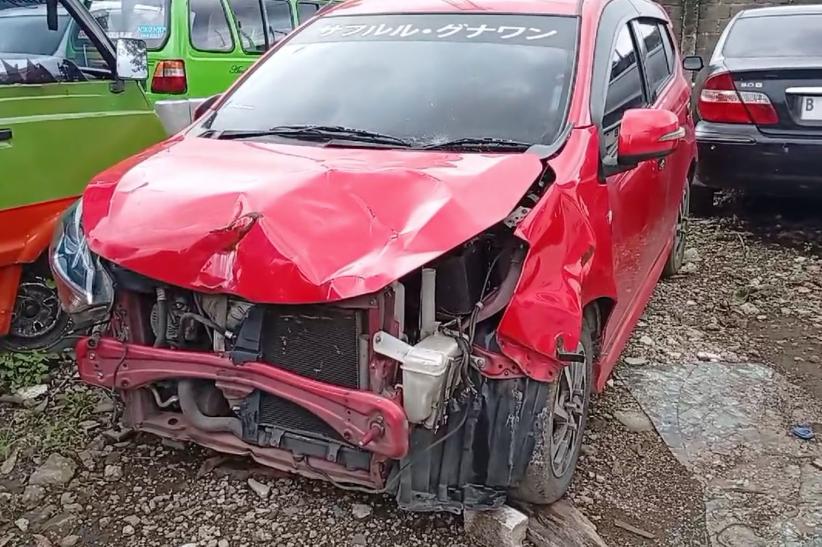 Penampakan Kendaraan Ringsek saat Kecelakaan Maut di Tol Ciawi, 1 Mobil Hancur - Bagian 4
