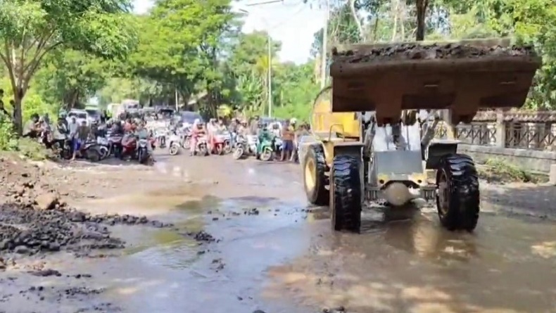 title Banjir Bandang di Situbondo Jatim, 55 Rumah Warga Rusak Berat Banjir Bandang di Situbondo Jatim, 55 Rumah Warga Rusak Berat