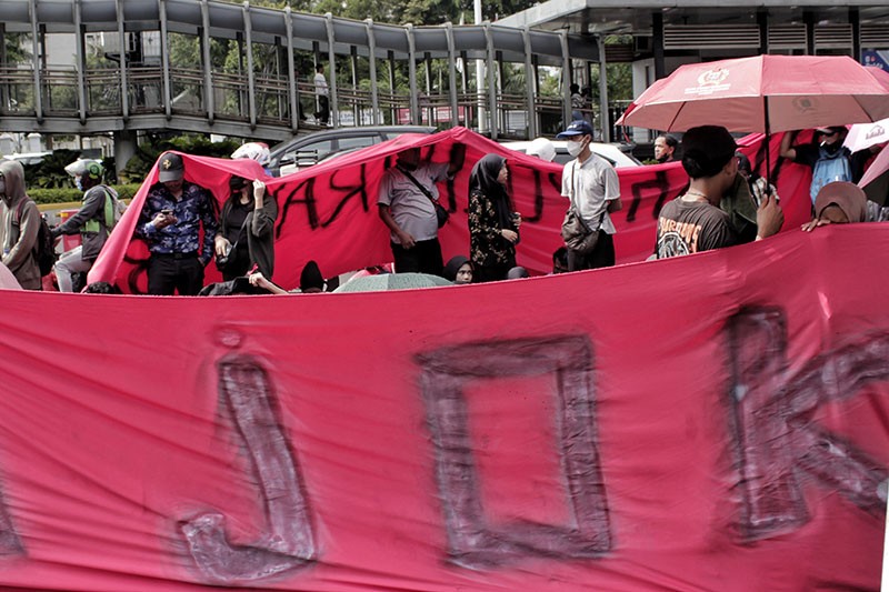 Ratusan Massa Desak Polisi Selesaikan Kasus Hukum yang Belum Tuntas - Bagian 3