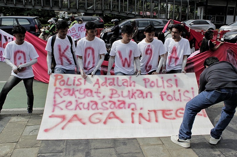 Ratusan Massa Desak Polisi Selesaikan Kasus Hukum yang Belum Tuntas - Bagian 2