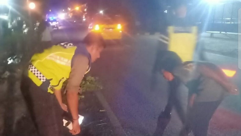 title Kecelakaan di Jambi, Kakek 64 Tahun Tewas Mengenaskan Masuk Kolong Truk Kecelakaan di Jambi, Kakek 64 Tahun Tewas Mengenaskan Masuk Kolong Truk