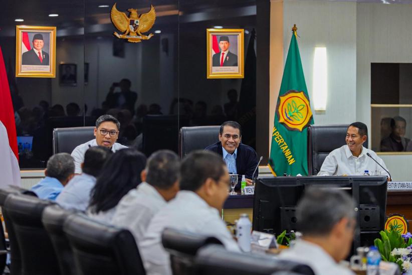 Dirut Bulog Temui Menteri Pertanian Amran Sulaiman - Bagian 3