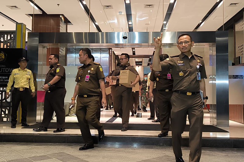 Geledah Kantor Ditjen Migas Kementerian ESDM, Kejagung Bawa 9 Kardus Dokumen  - Bagian 3