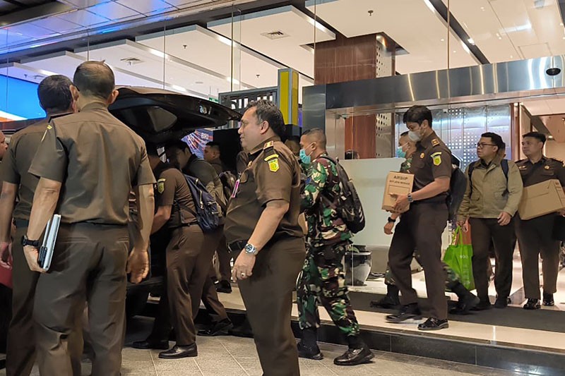 Geledah Kantor Ditjen Migas Kementerian ESDM, Kejagung Bawa 9 Kardus Dokumen  - Bagian 1