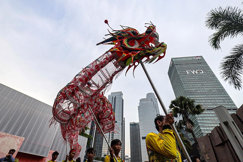 Atraksi Naga Liong dan Barongsai di Tengah Pusat Bisnis Jakarta - Bagian 1