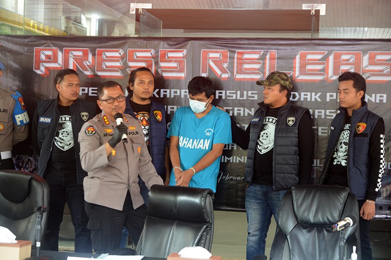 Ini Pelaku Jual Beli Mobil Bodong yang Sempat Tabrak dan Lukai 3 Polisi - Bagian 2