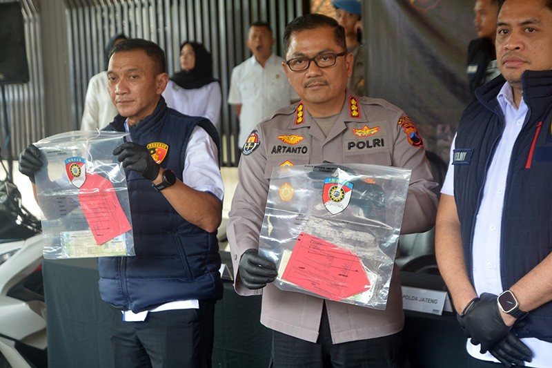 Ini Pelaku Jual Beli Mobil Bodong yang Sempat Tabrak dan Lukai 3 Polisi - Bagian 4