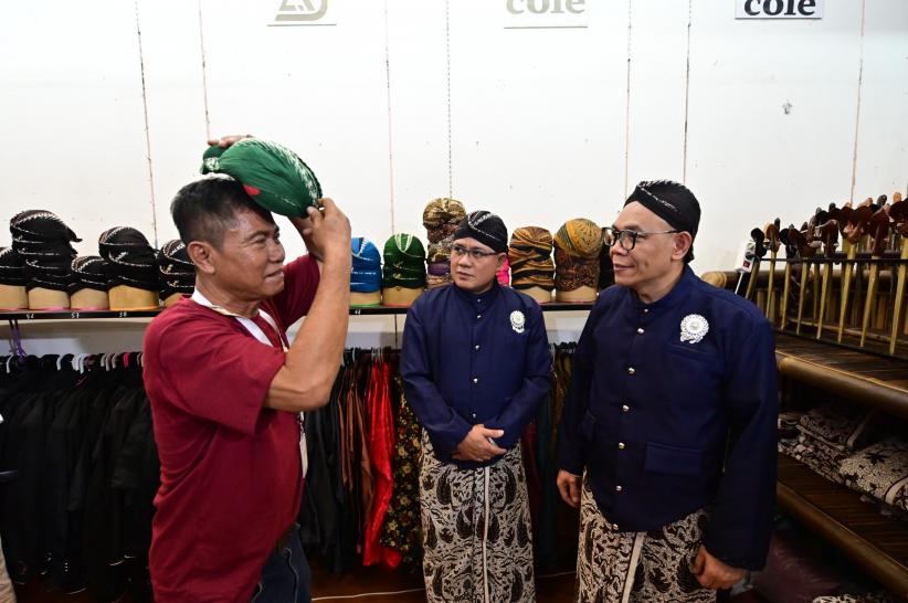 Bantu Perkuat UMKM dengan Jaminan KUR Sebesar Rp124 Triliun pada 2024  - Bagian 4