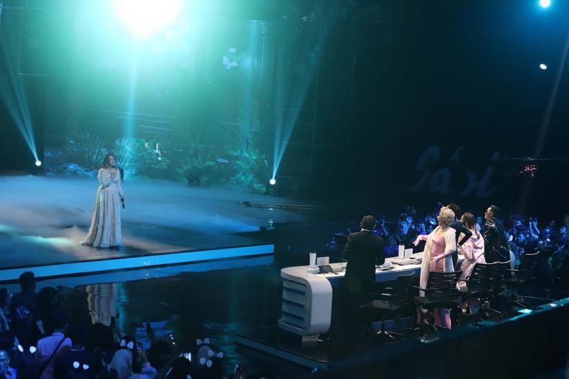 Anjelia Dom Sukses Dapat Standing Ovation dari 5 Juri Indonesian Idol - Bagian 1