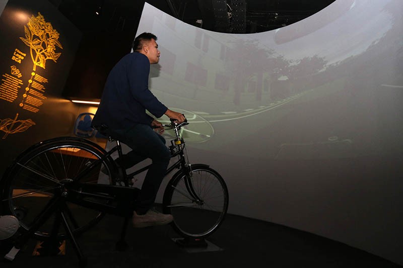 Zona Interaktif Modern dengan Ragam Instalasi dan Visual - Bagian 1