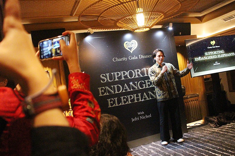 Keren, Jefri Nichol Ajak Masyarakat Dukung Konservasi Gajah Sumatera - Bagian 4