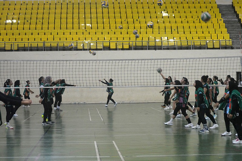 Atlet-Atlet Voli Putri Berprestasi Ikuti Rekrutmen Prajurit TNI - Bagian 4