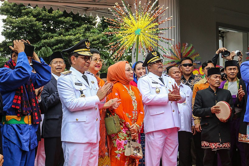 Pramono Anung dan Rano Karno Kini Berseragam Gubernur-Wakil Gubernur Jakarta - Bagian 2