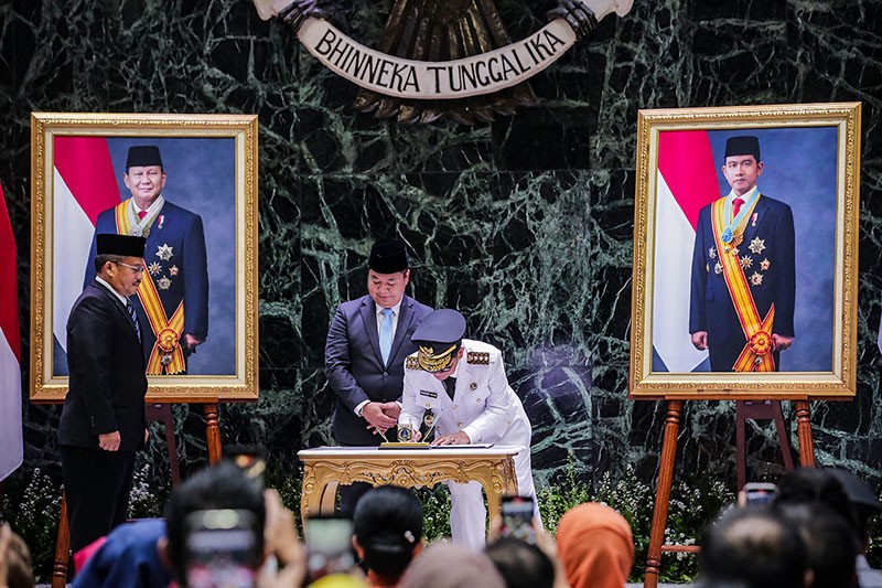 Pramono Anung dan Rano Karno Kini Berseragam Gubernur-Wakil Gubernur Jakarta - Bagian 5