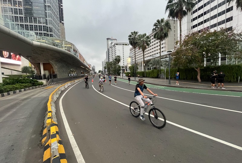 Mendung, Begini Suasana CFD Jakarta Jelang Ramadan - Bagian 1