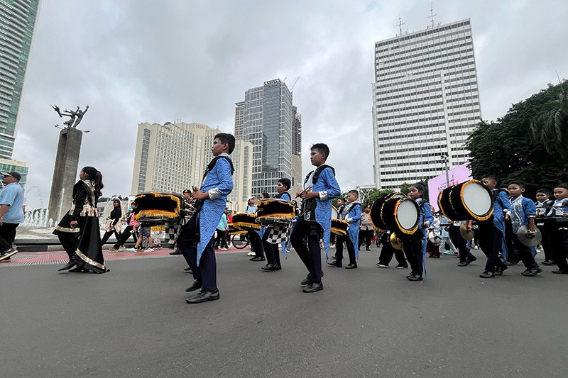 Anak-Anak SD Parade di CFD Jakarta Dukung Perdamaian Dunia - Bagian 1
